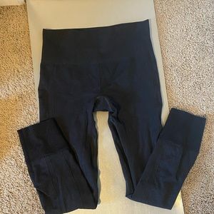 Lululemon grey leggings. Size 6